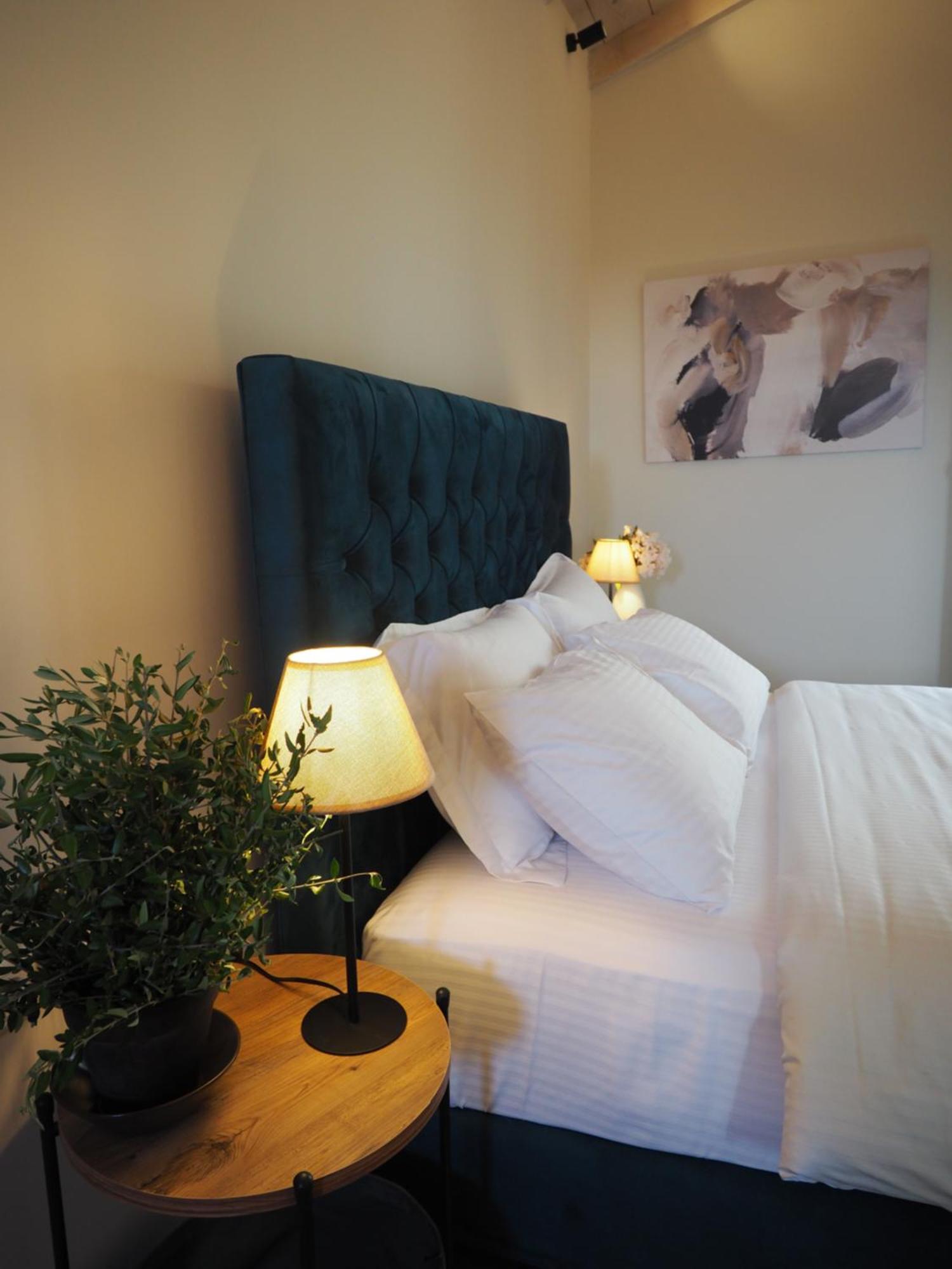 Terra Di Pietra Exclusive Suites & Apartments 에리아폴리스 외부 사진